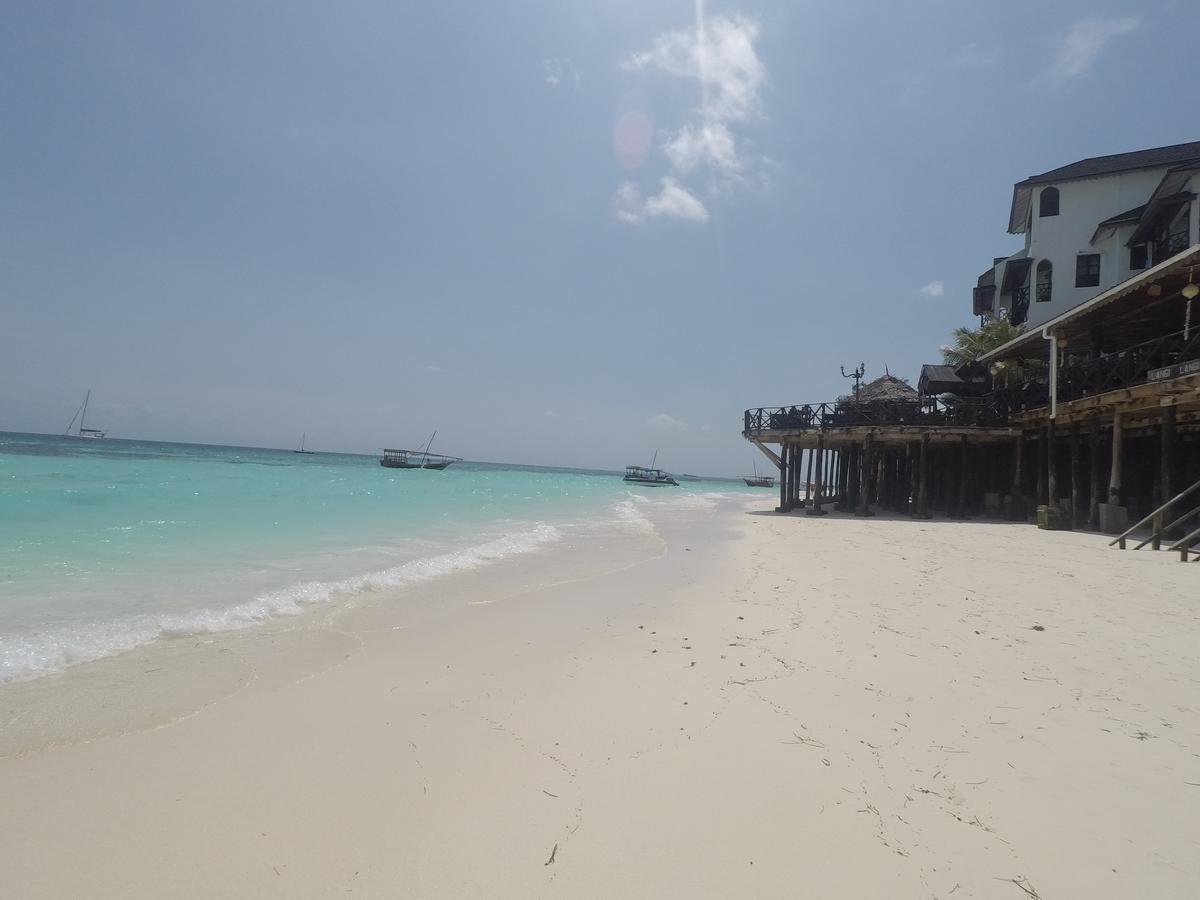 Bed and Breakfast Habibis Bottle House Nungwi Esterno foto